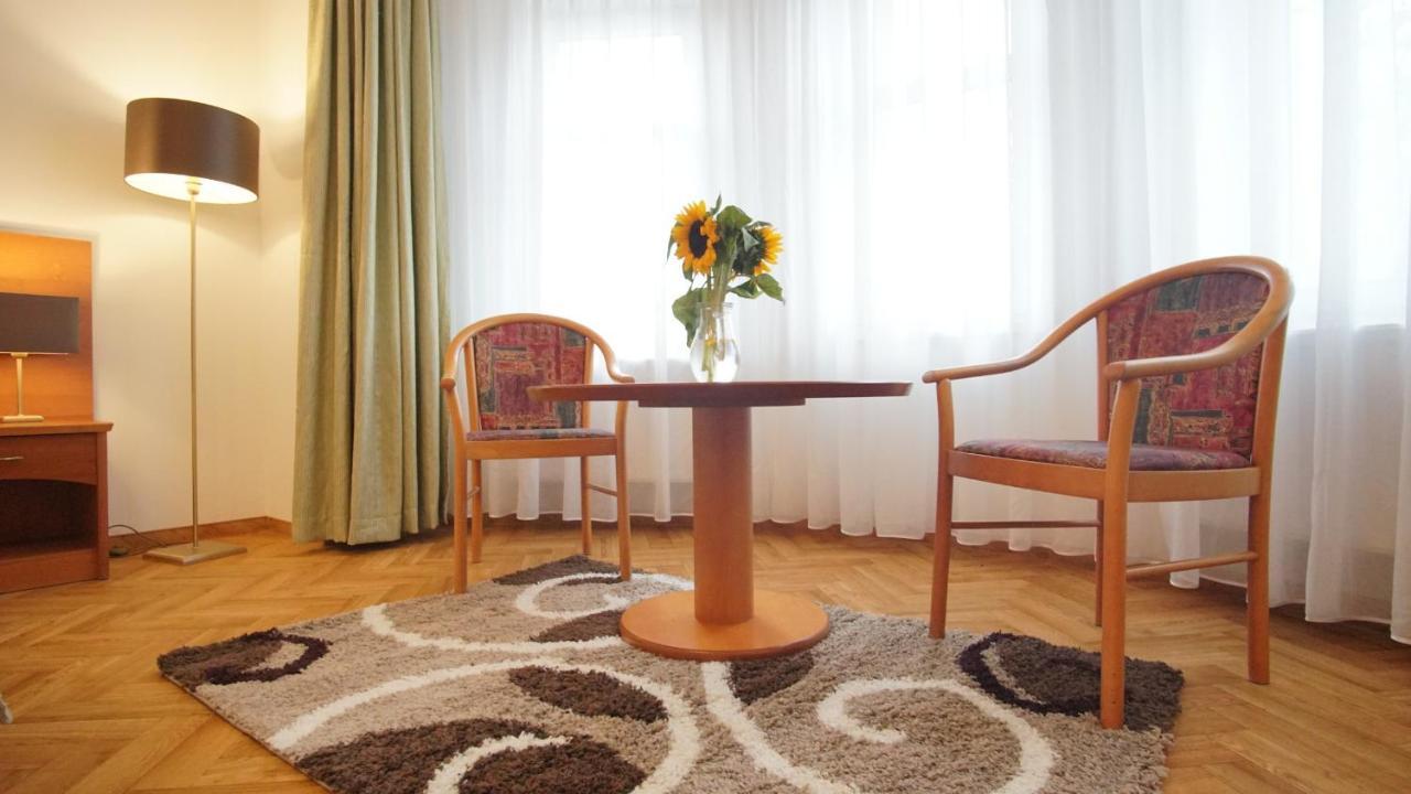 Vila Nejdek - Erzgebirge Aparthotel Esterno foto