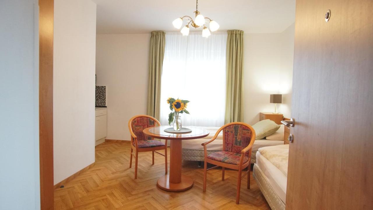 Vila Nejdek - Erzgebirge Aparthotel Esterno foto